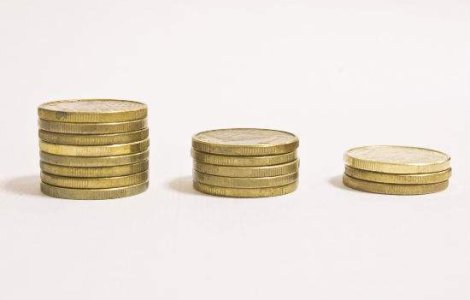 Salariile romanilor, in continua scadere