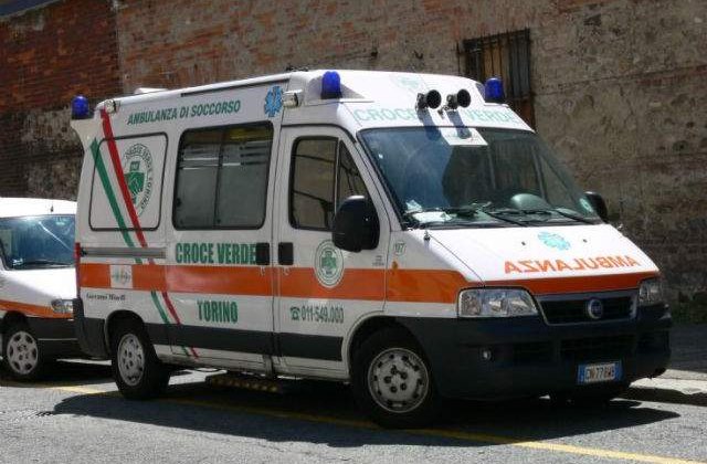 O femeie si un copil de etnie roma, stropiti cu acid, in sudul Italiei