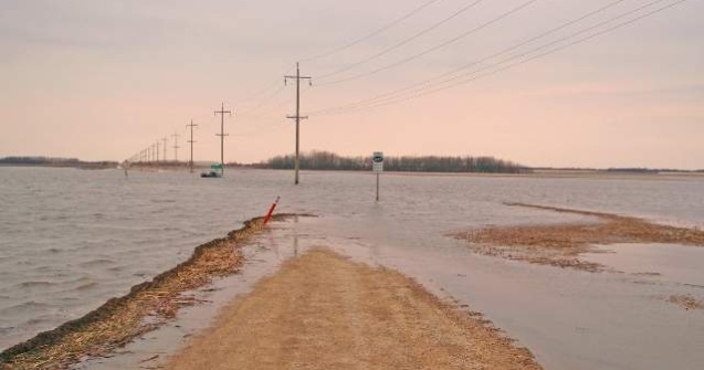 Meteorologii prelungesc avertizarea de vreme rea