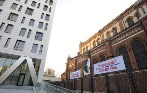 Oprescu nu are bani sa demoleze Cathedral Plaza