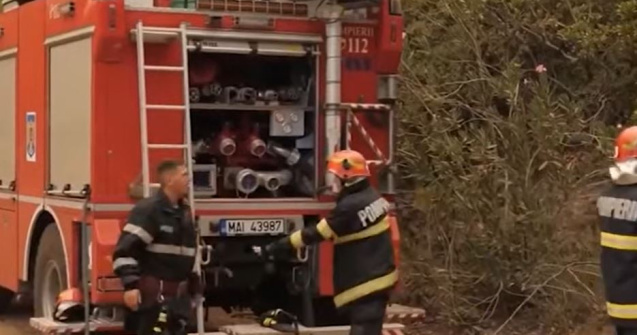 Grecia arde, pompierii români ajută. Presa elenă i-a elogiat pe eroii noștri veniți în flăcările iadului: „Sunt de pe altă planetă, au reflexe uimitoare”