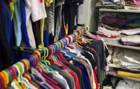 Second-hand, prima opțiune a multor români. „Primul gând ar fi că arată sărăcia”