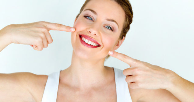  Top  4 sfaturi simple cum să îți îngrijești corect dinții și să eviți sensibilitatea