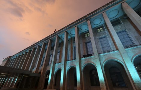 Guvernul urmează să adopte un proiect de hotărâre privind strategia militară a României