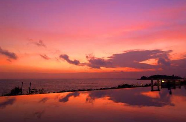 Thailanda: Camasile rosii sfideaza puterea