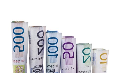 Deficitul comercial a scazut cu 31% in februarie