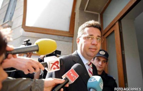 Costiniu, Casuneanu si Locic, in arest