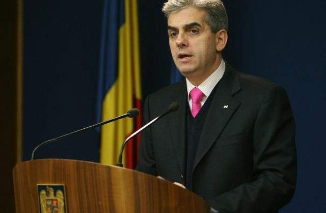 Cea mai noua gaselnita a lui Nicolaescu: Nu ai grija de sanatatea ta, platesti amenda!