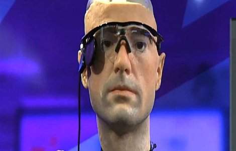 Primul om bionic, expus la Smithsonian National Air and Space Museum