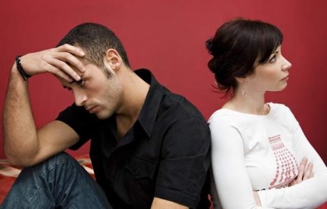 Studiu: Un sfert dintre barbati divorteaza sub influenta anturajului
