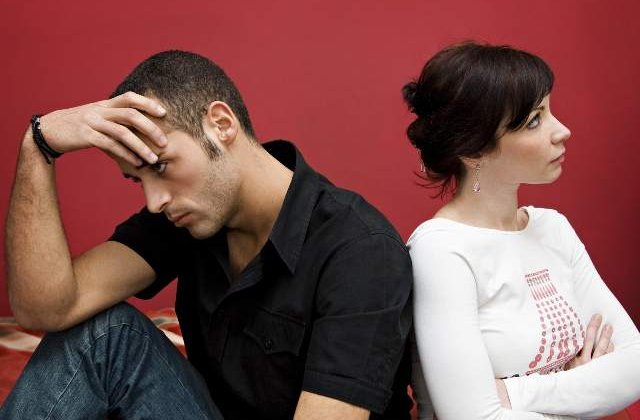 Studiu: Un sfert dintre barbati divorteaza sub influenta anturajului