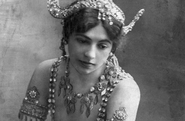 Barbat ucis intr-un incendiu care a distrus casa natala a spioanei Mata Hari