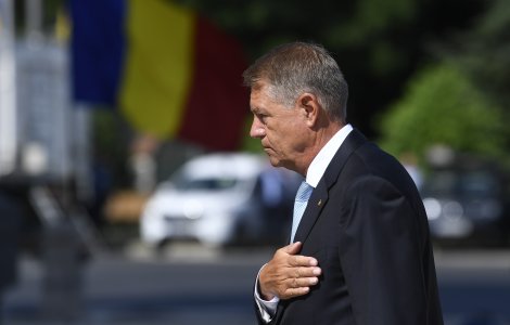 Președintele Iohannis - convorbire telefonică cu premierul grec, care a mulțumit pentru intervenția pompierilor români