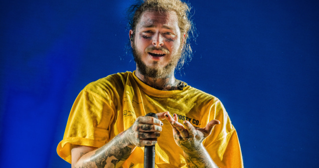  Top  Celebrități care s-au tatuat pe față și nu regretă nimic