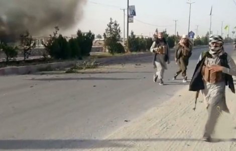 Afganistan: Și capitala provinciei Helmand a căzut în mâinile talibanilor