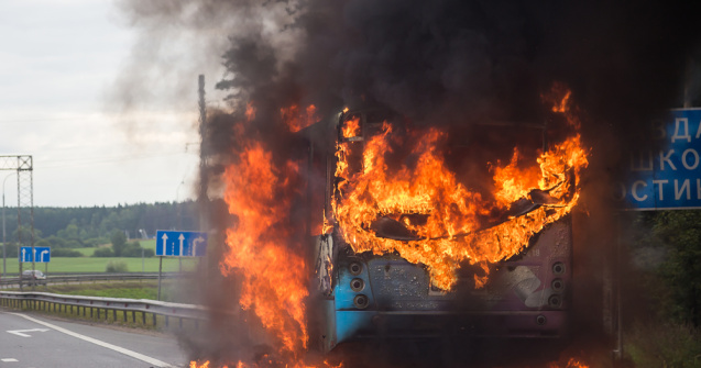 VIDEO Doi morți și 17 victime în urma unei explozii a unui autobuz în Rusia
