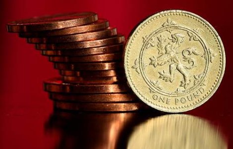 Devalorizarea lirei sterline, o optiune pentru urmatorul guvern britanic?