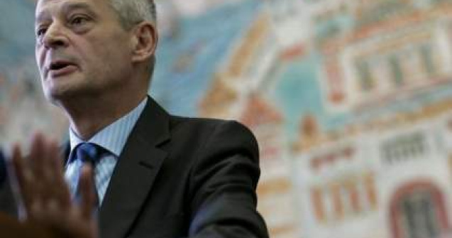 Oprescu muta Lupoaica din Piata Romana