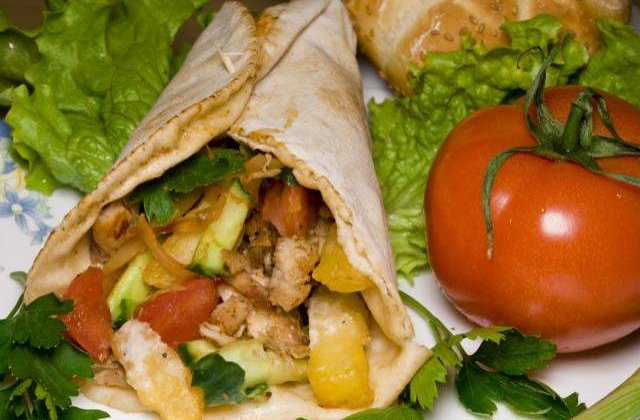 Romanii, fani shaorma