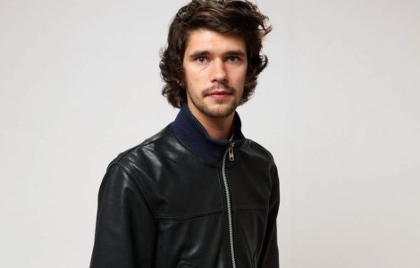 Ben Whishaw il va juca pe Freddie Mercury, intr-un film biografic