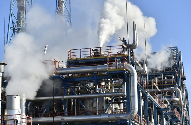 Importurile de țiței ale României au crescut cu aproape 26% în primul semestru din 2021