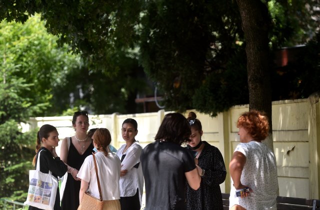 &Icirc;ncepe a doua sesiune a Bacalaureatului