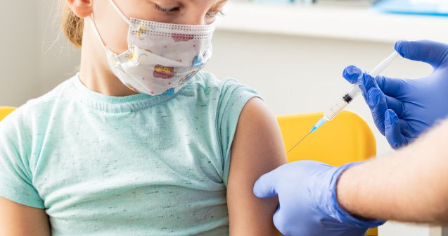 Italia a aprobat vaccinarea copiilor cu vârsta între 12 și 18 ani