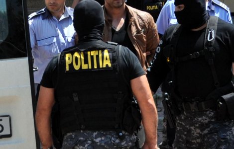 Episod violent care șochează România. O fată de 16 ani și-a ucis agresorul care încerca să o violeze. Polițiștii au greșit adresa