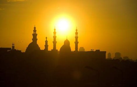 200 de turisti romani, blocati in Egipt