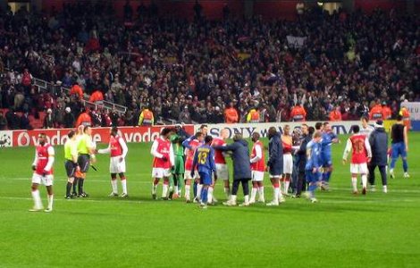 Steaua risca sa piarda trei puncte pentru rasism!