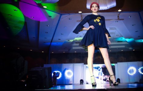 12 tinere, victime ale accidentelor rutiere, au defilat la o prezentare de modă