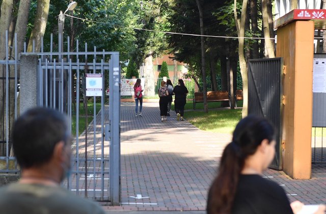 Idila nepermisă între o profesoară și un elev, rampă de lansare pentru cadrul didactic. Acum vrea să fie șefă la Arte