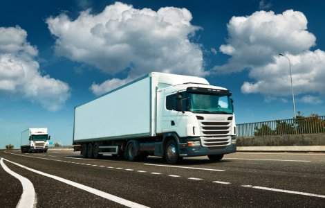 Șofer de TIR ce a pierdut controlul volanului, la un pas să cadă în Dâmbovița