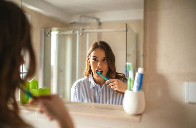 Gingiile sensibile: cum le &icirc;ngrijești corect