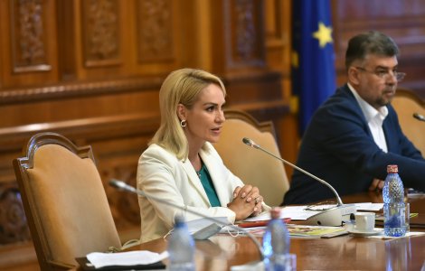 Firea cere Guvernului să nu condiționeze accesul elevilor la procesul de învățământ în funcție de vaccinare