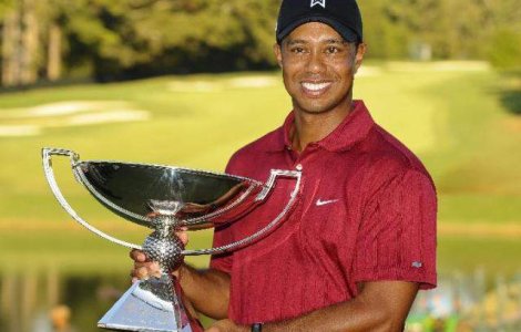 La 8 ani il sfideaza pe Tiger Woods