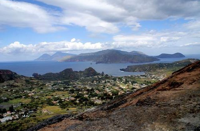 800 de persoane evacuate in Islanda in urma eruptiei unui vulcan
