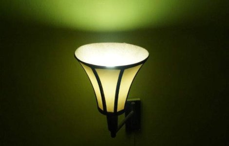 Studiu: Lumina artificiala ne afecteaza starea de sanatate