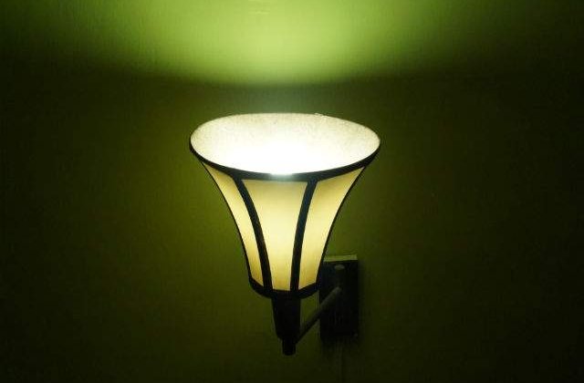 Studiu: Lumina artificiala ne afecteaza starea de sanatate