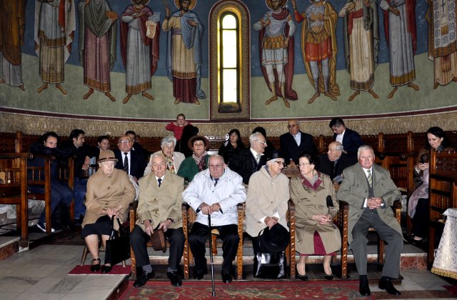 Vrancea: Bătrân înșelat cu 10.000 de lei de persoane care susțineau că sunt curieri ai Bisericii