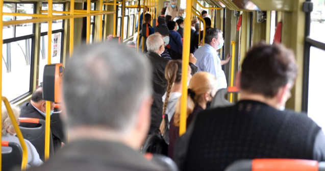 Controale sporite și poliție în mijloacele de transport STB de la 1 septembrie. 1 din 10 călători plătește bilet