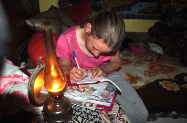 Oficial, o ducem bine! Bunăstarea românilor e doar pe hârtie?