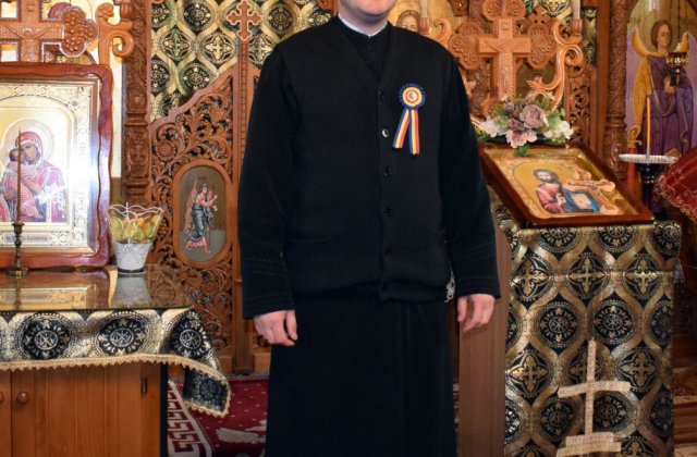 Preot acuzat că a incendiat un morm&acirc;nt din răzbunare. Familia ar fi refuzat să plătească o taxă