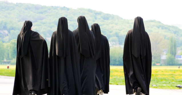 Nouă măicuțe de la o mănăstire din județul Iași, testate pozitiv la COVID-19