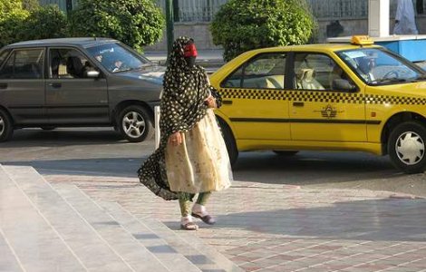 Burqa in Europa si provincialismul presei romanesti