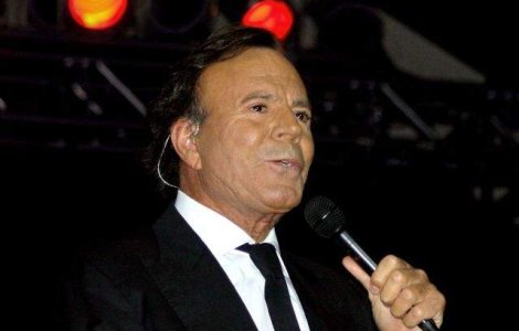 20.000 de spectatori la concertul gratuit sustinut de Julio Iglesias la Tg. Mures