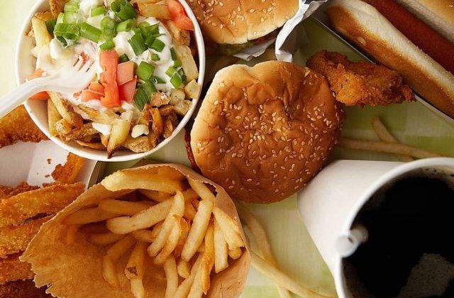 Topul bombelor calorice: Cele mai nesanatoase produse fast-food din Romania