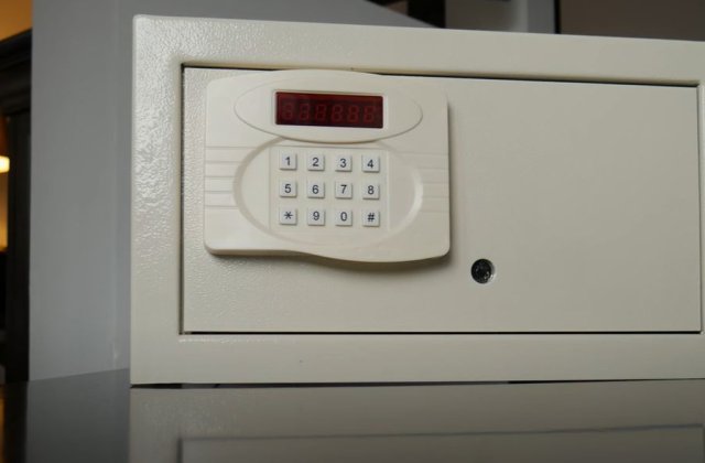 Hoțul strigă hoțul. Cei care l-au furat și deconspirat pe Lupșac, fost șef de Fisc, în 2013, și-au primit acum sentințele