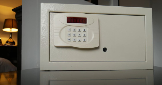 Hoțul strigă hoțul. Cei care l-au furat și deconspirat pe Lupșac, fost șef de Fisc, în 2013, și-au primit acum sentințele