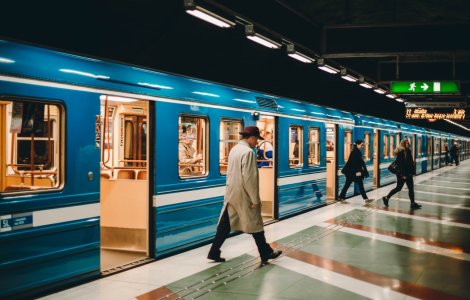 Două persoane au fost rănite într-un atac cu acid la metroul din Tokyo